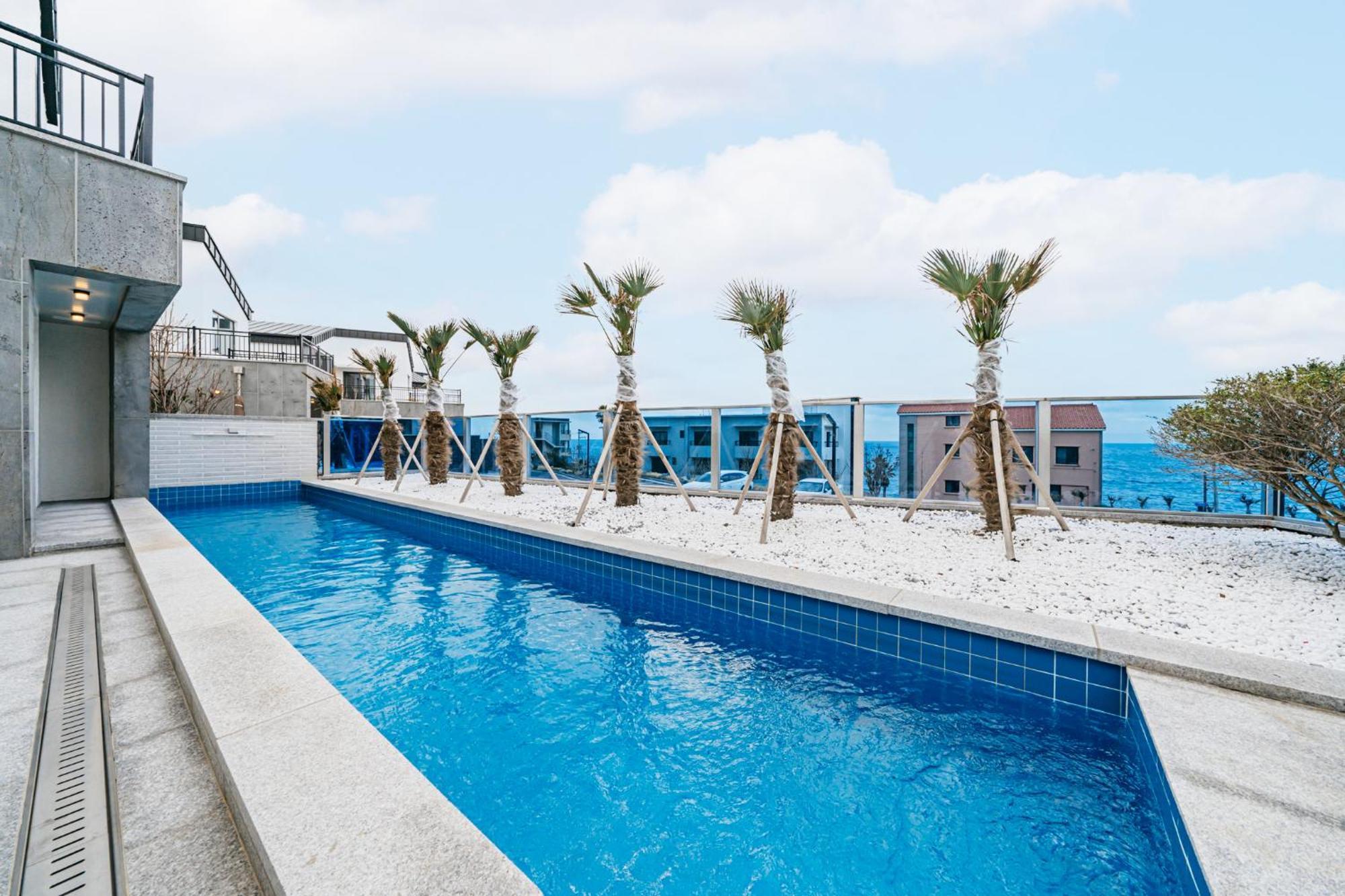 Ddosi Aewol Pool Villa Jeju Exterior photo