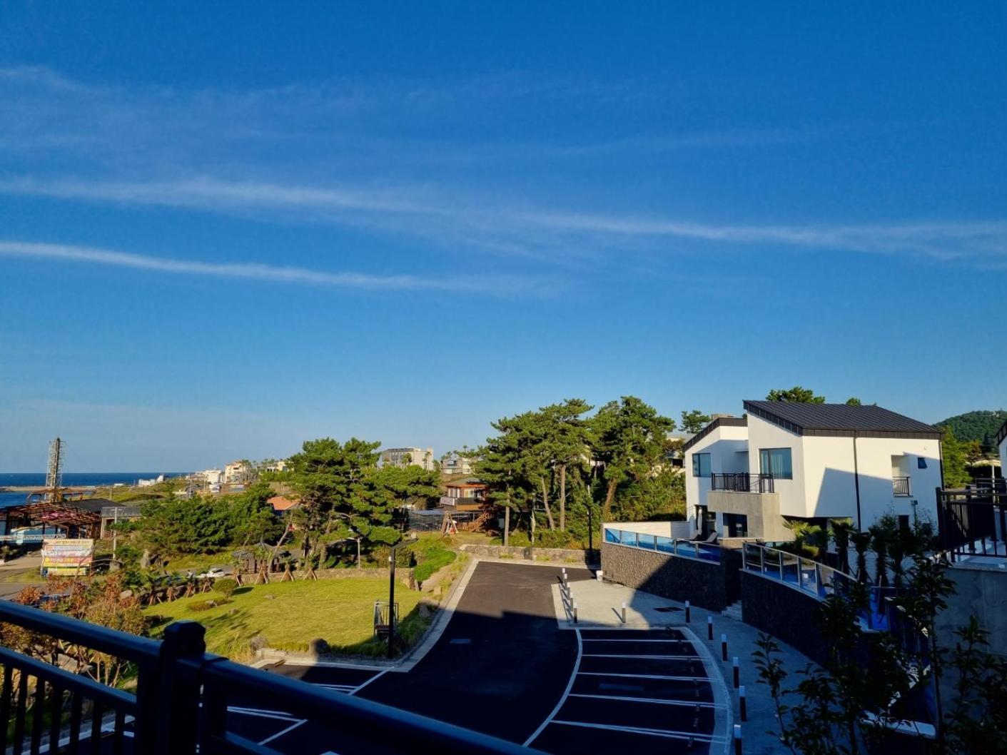 Ddosi Aewol Pool Villa Jeju Exterior photo