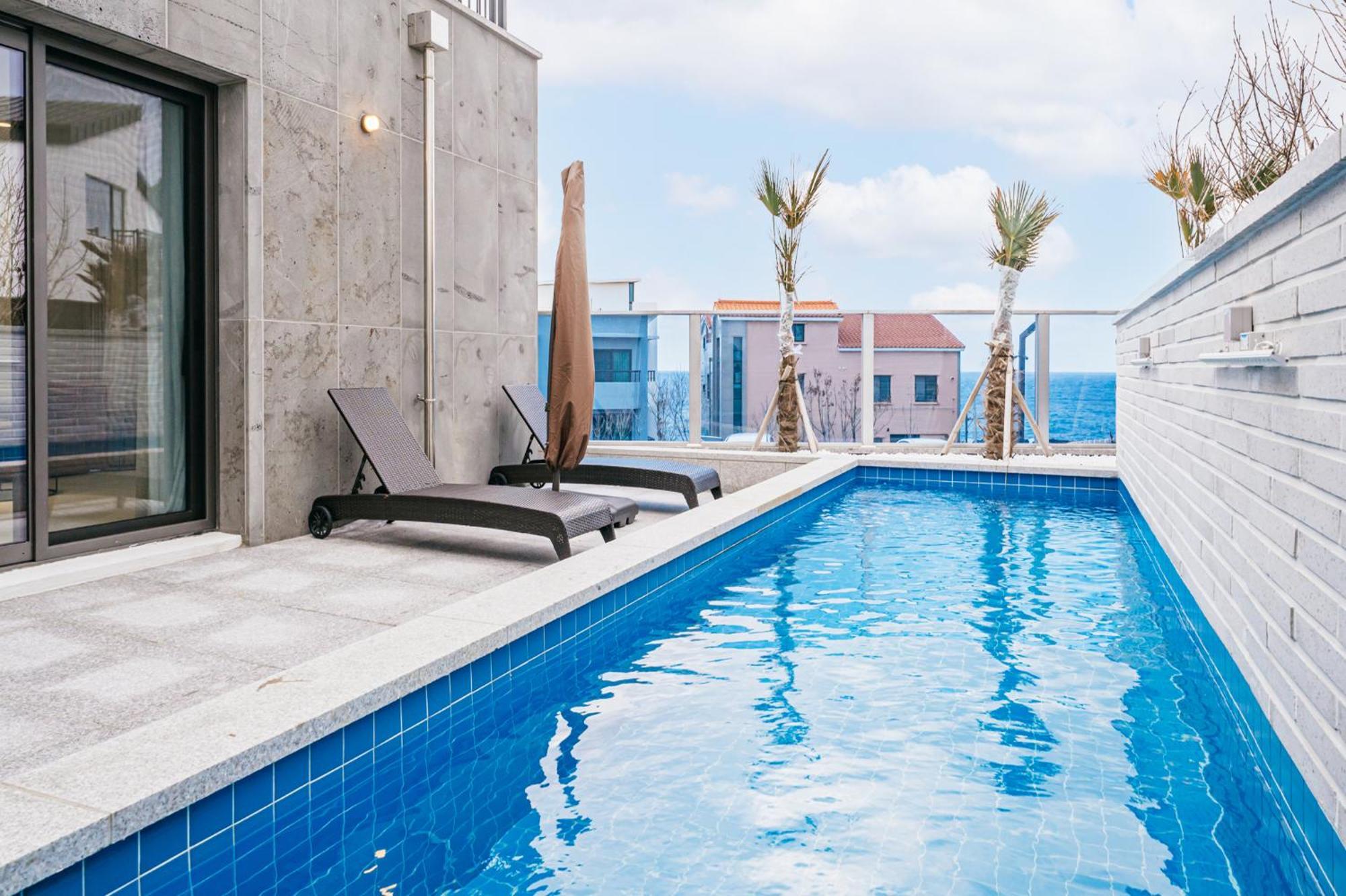 Ddosi Aewol Pool Villa Jeju Exterior photo