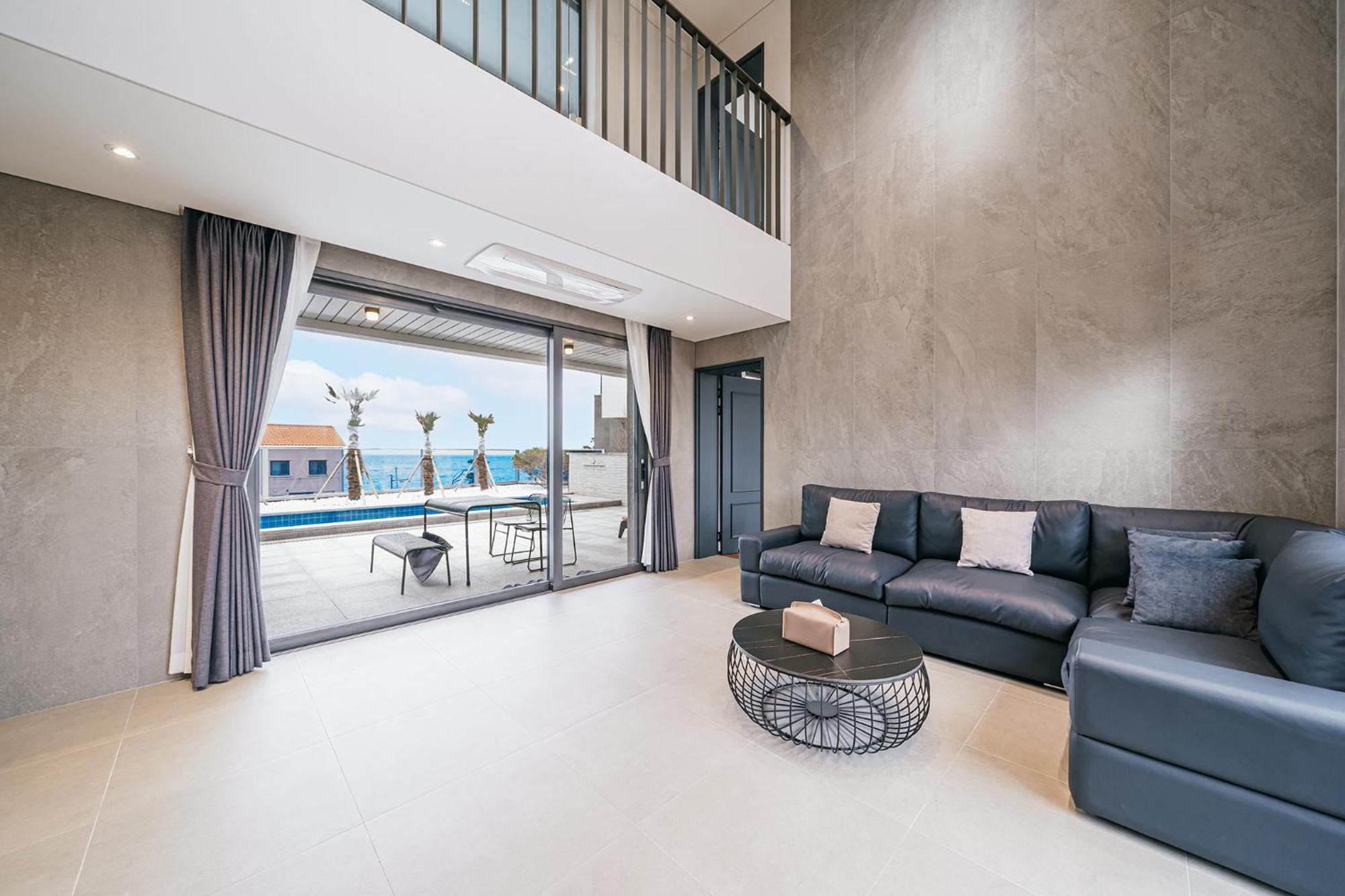 Ddosi Aewol Pool Villa Jeju Exterior photo