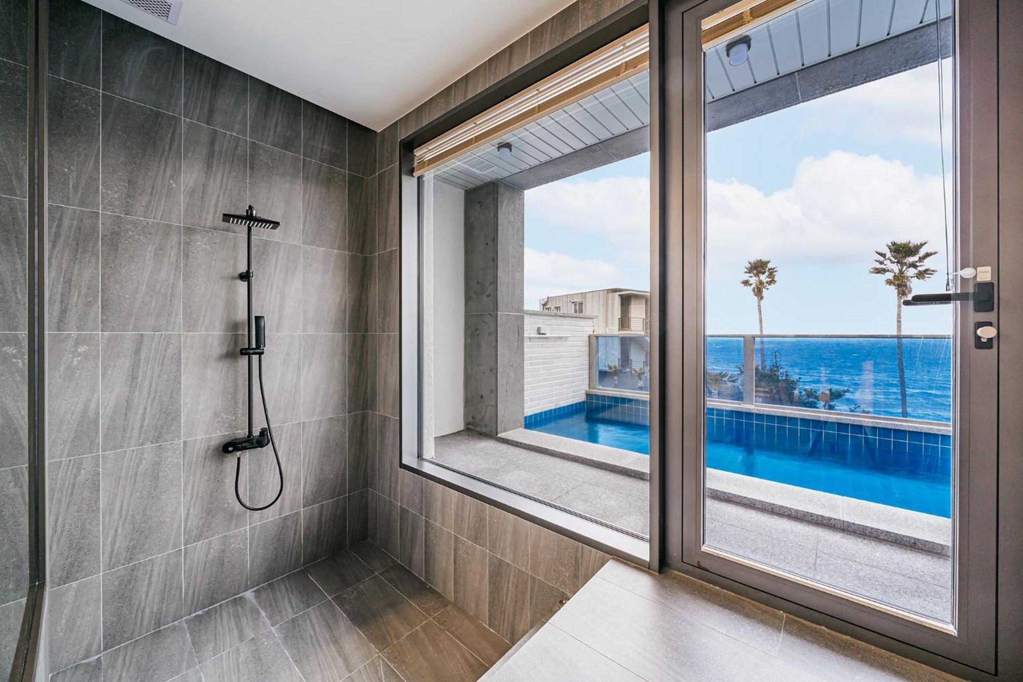 Ddosi Aewol Pool Villa Jeju Exterior photo
